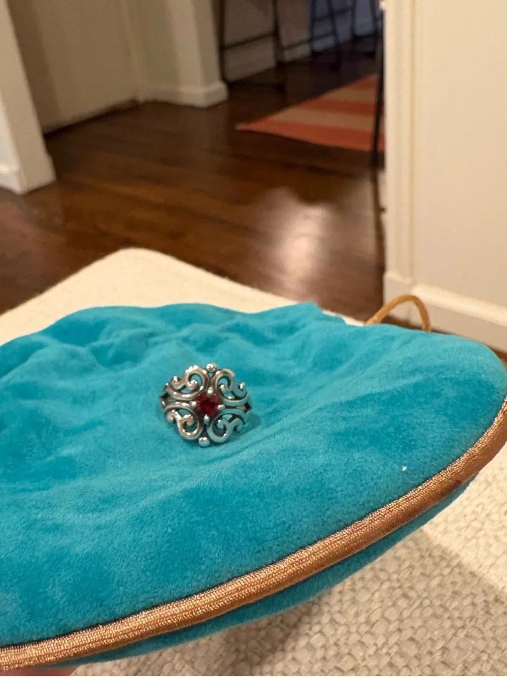 Size 6 James Avery “Spanish Lace Birthstone” Ring - Garnet - Picture 5 of 5
